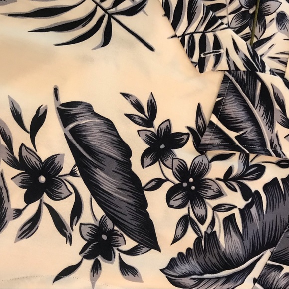 Polo by Ralph Lauren Men’s Short Sleeve Button Down - Picture 3 of 8